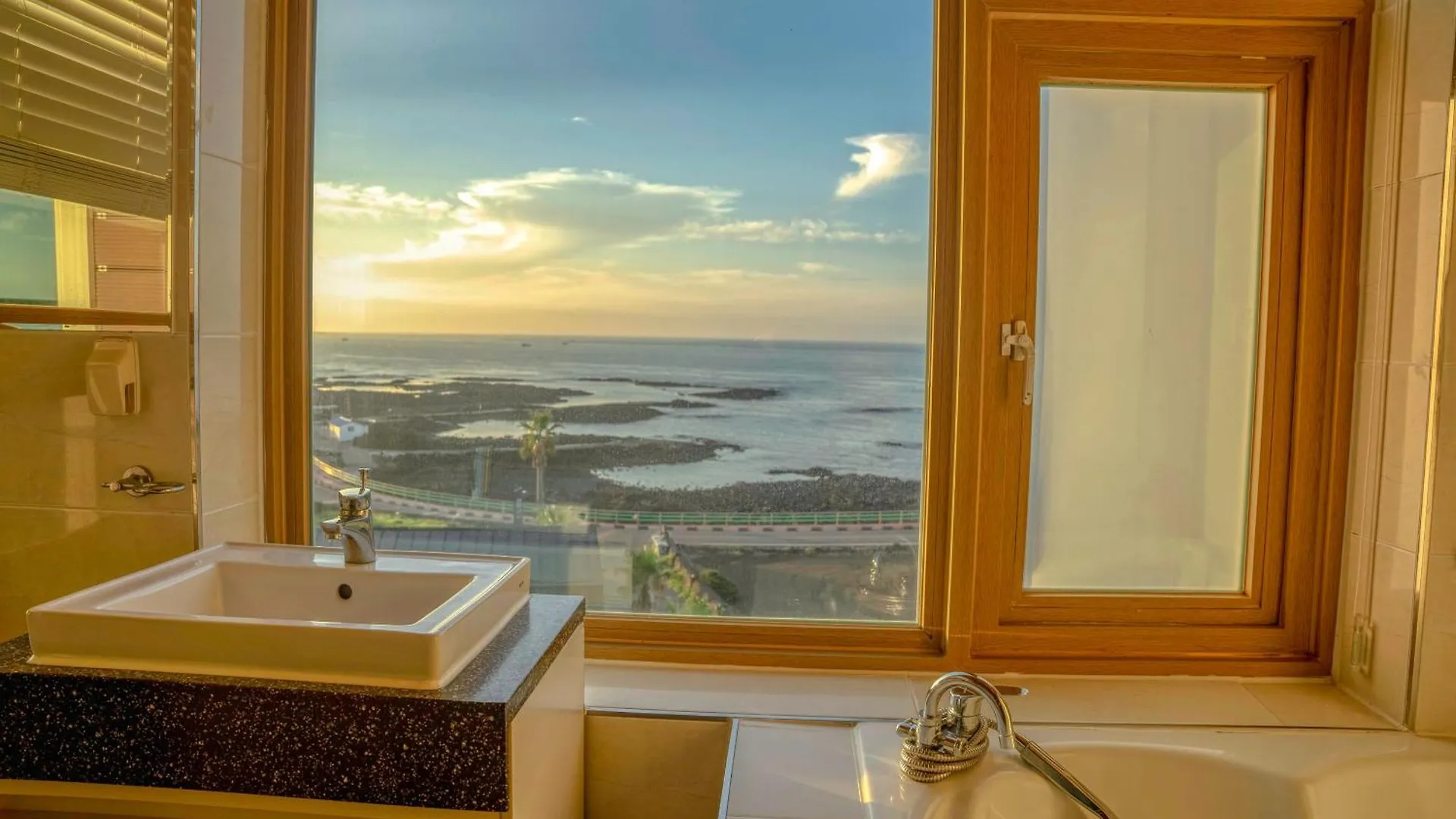 Kturn Hotel & Resort Чеджудо